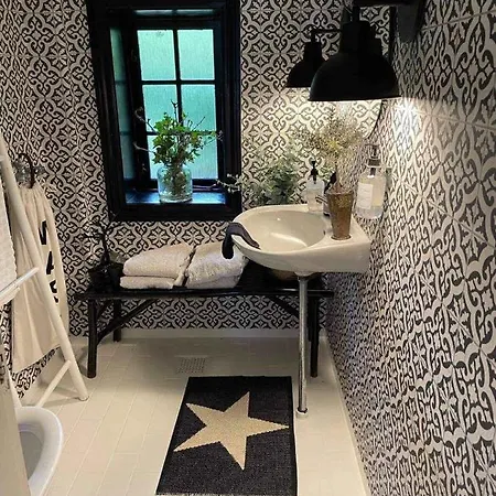 Charming Within Walking To Villa Holeby