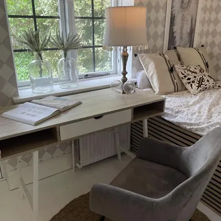 Charming Within Walking To Villa *