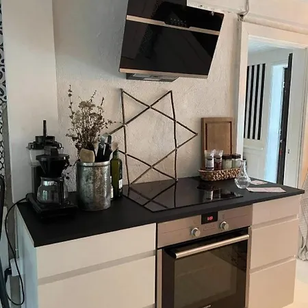 Charming Within Walking To Villa *